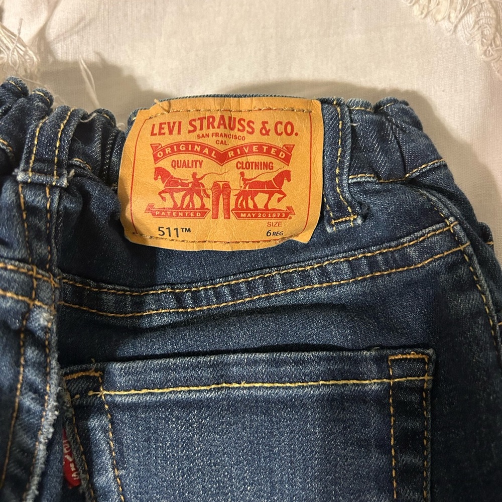 Kids size 6 Levi jeans